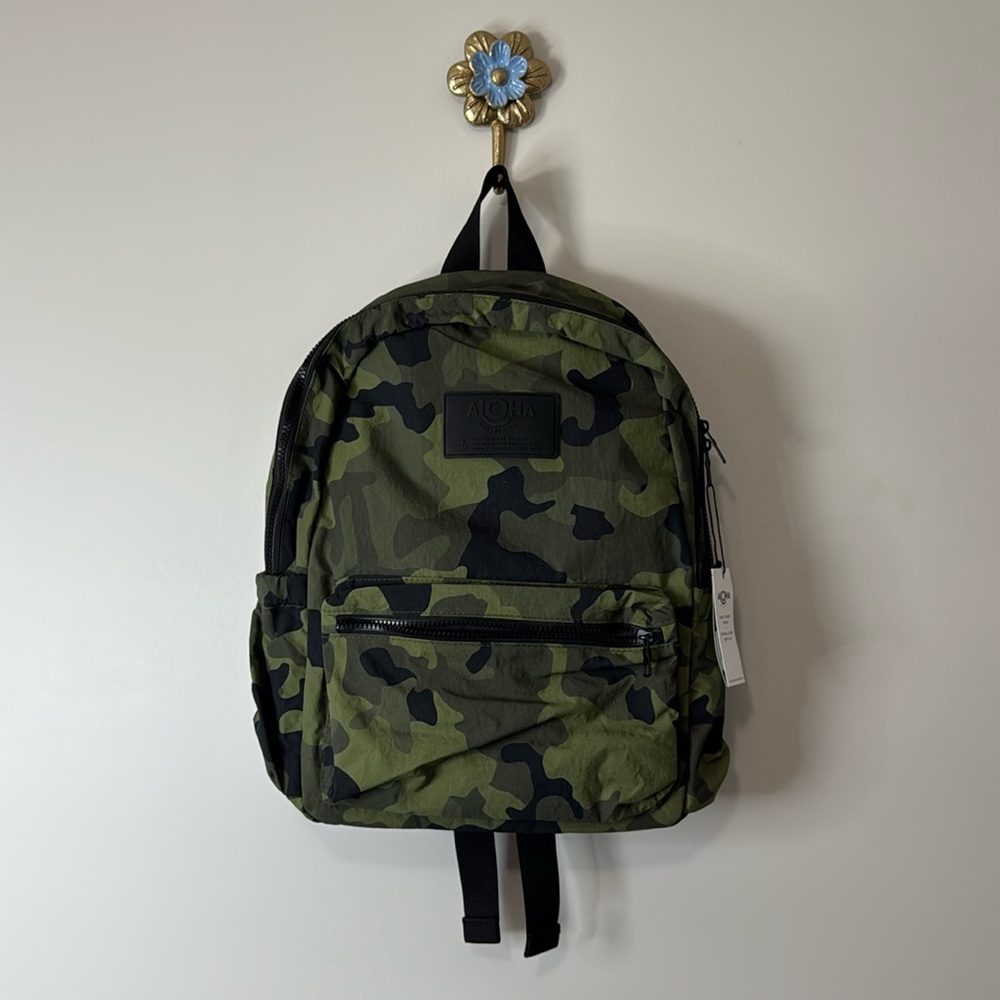 Aloha Keep it Light Backpack - Picture 1 of 3